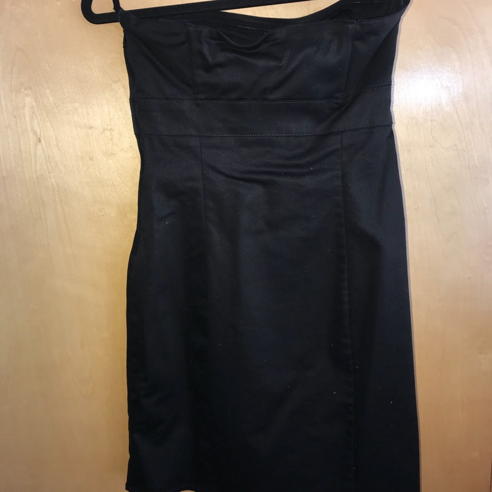 BLACK STRAPLESS DRESS - Picture 2 of 2